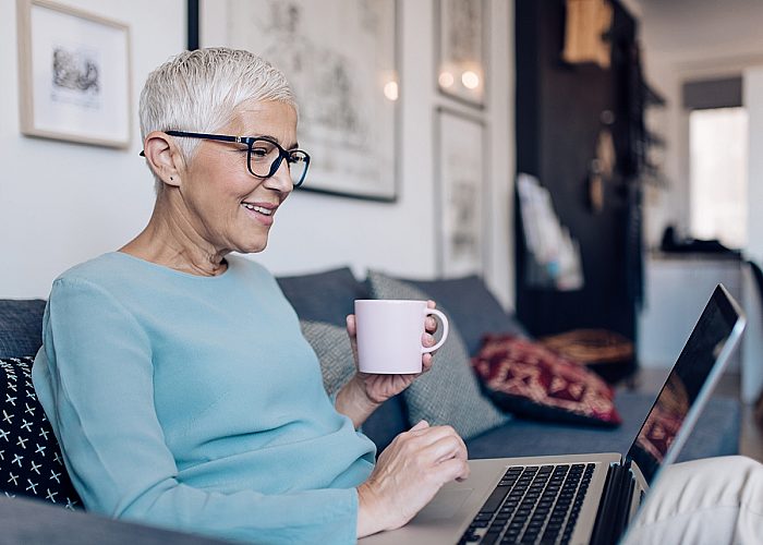 women on laptop